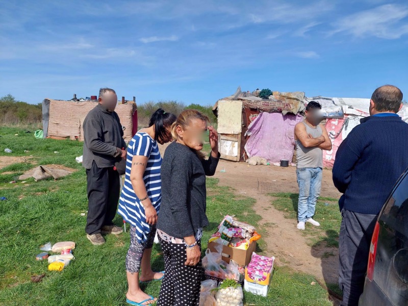 ACV food distribution to some of the poorest families living on waste ground.